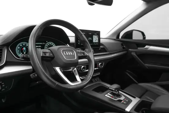 AUDI-Q5-2023
