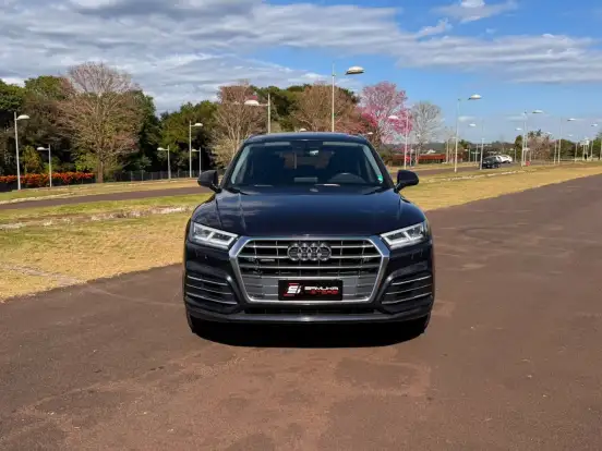 AUDI-Q5-2020