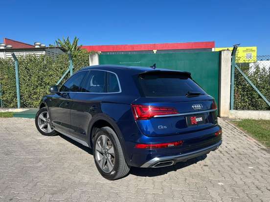 AUDI-Q5-2022