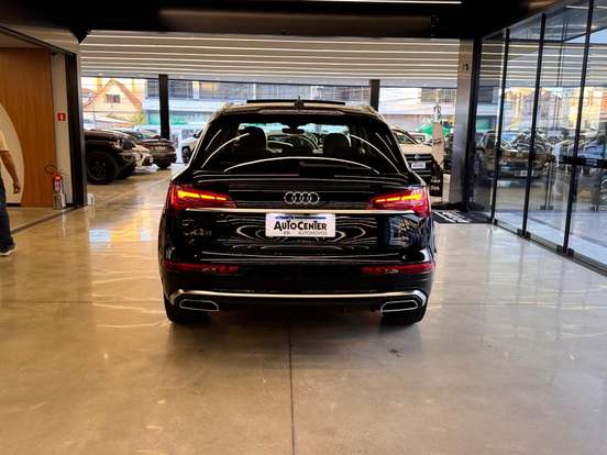 AUDI-Q5-2023