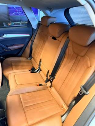AUDI-Q5-2022
