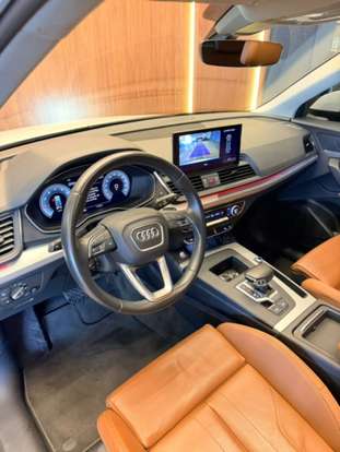 AUDI-Q5-2022
