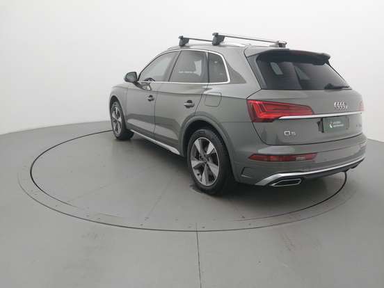 AUDI-Q5-2023