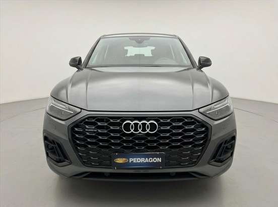AUDI-Q5-2022