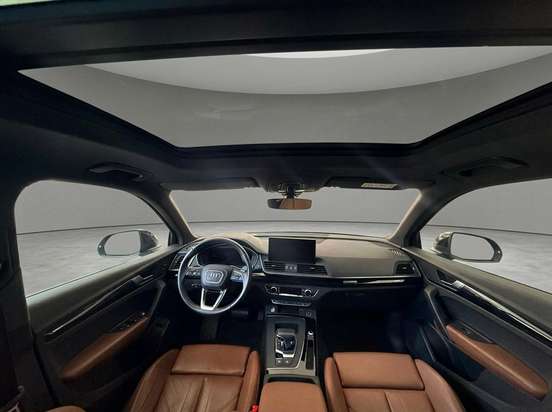 AUDI-Q5-2022