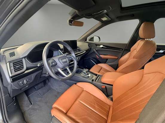 AUDI-Q5-2022