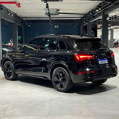 AUDI-Q5-2024