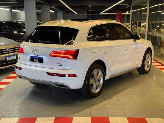 AUDI-Q5-2017