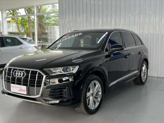 AUDI-Q7-2023