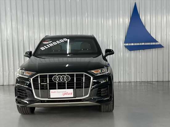 AUDI-Q7-2023