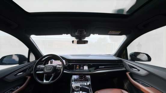 AUDI-Q7-2022
