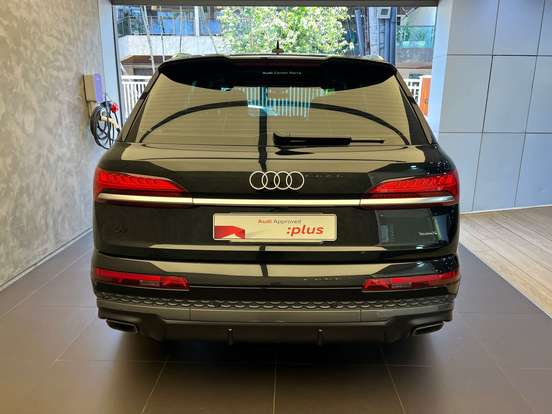 AUDI-Q7-2025
