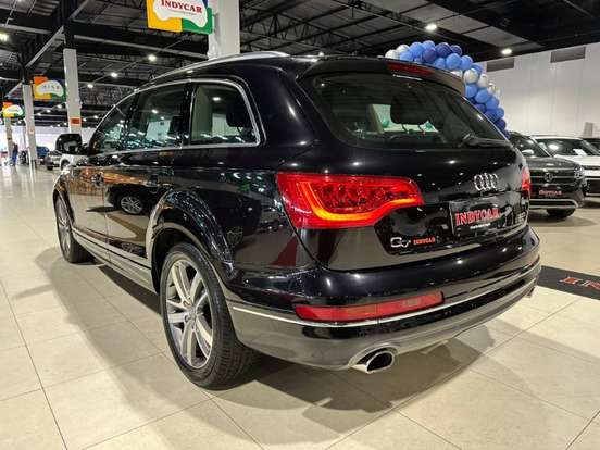 AUDI-Q7-2013