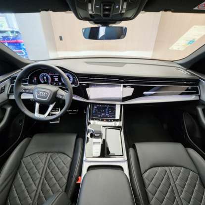 AUDI-Q8-2025