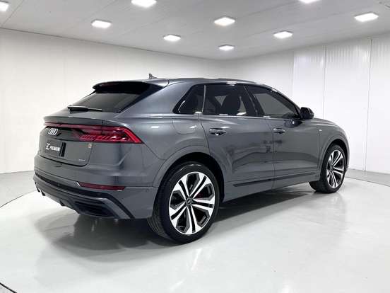 AUDI-Q8-3.0 TFSI GASOLINA PERFORMANCE BLACK QUATTRO TIPTRONIC AUDI-Q8-2021