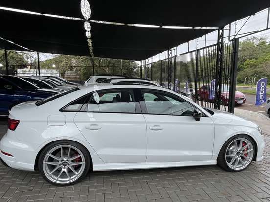 AUDI-RS3-2017