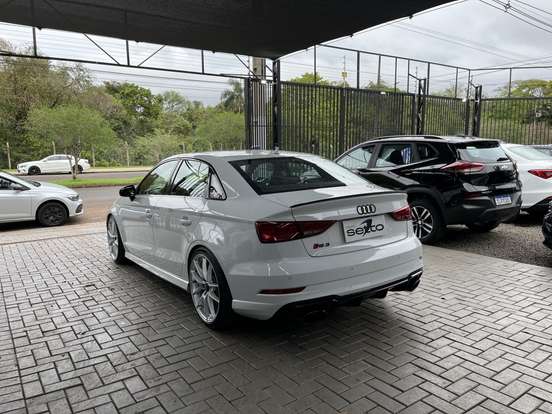 AUDI-RS3-2017