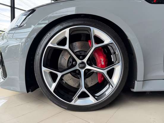 AUDI-RS5-2023