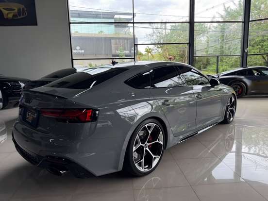 AUDI-RS5-2023