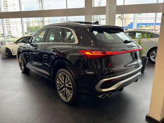 AUDI-SQ5-2026