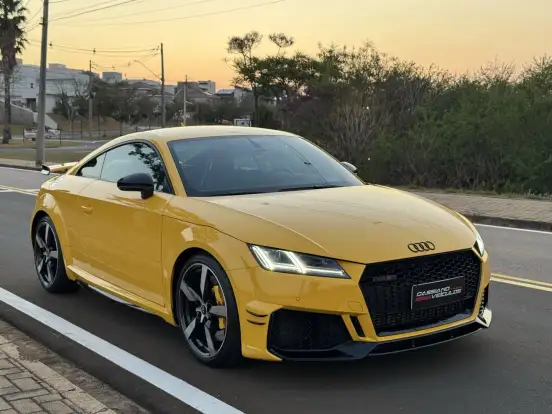 AUDI-TT RS-2021