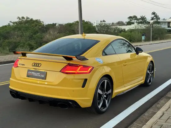 AUDI-TT RS-2021