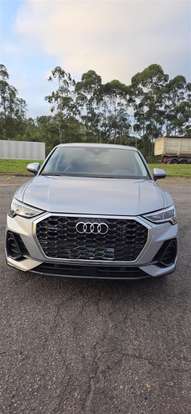 AUDI-Q3-2023