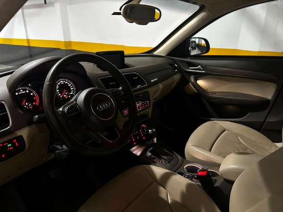 AUDI-Q3-2013