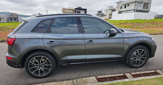 AUDI-Q5-2023