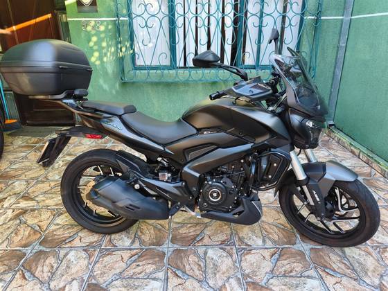 BAJAJ DOMINAR 400 