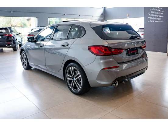 BMW-118i-1.5 12V GASOLINA M SPORT STEPTRONIC BMW-118i-2022