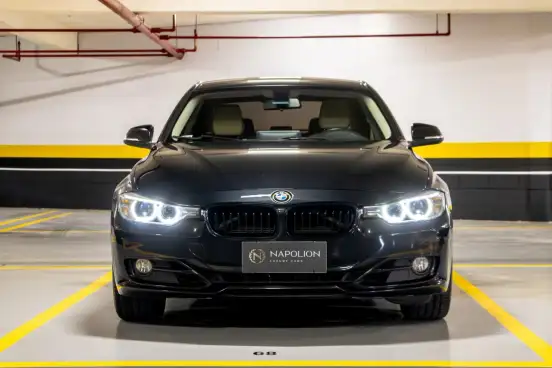 BMW-320i-2015