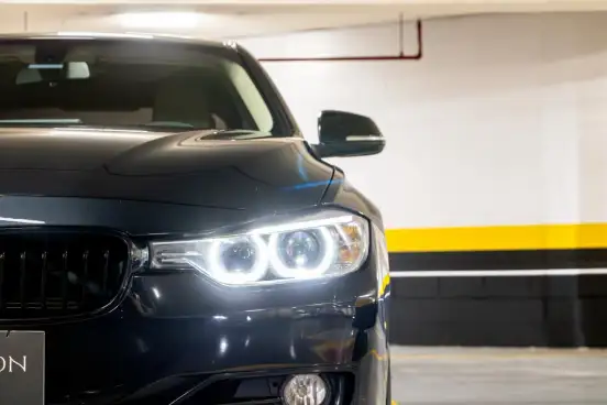 BMW-320i-2015