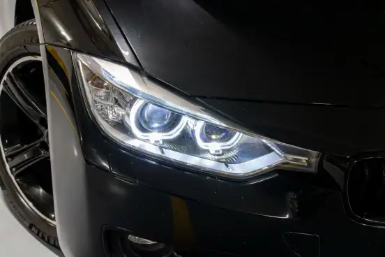 BMW-320i-2015
