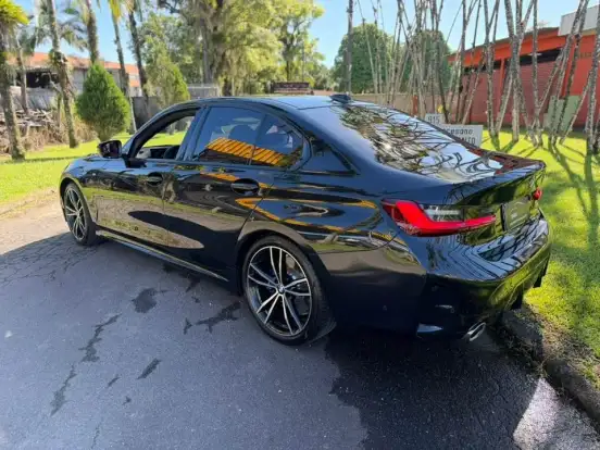 BMW-320i-2024