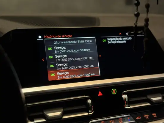 BMW-320i-2021