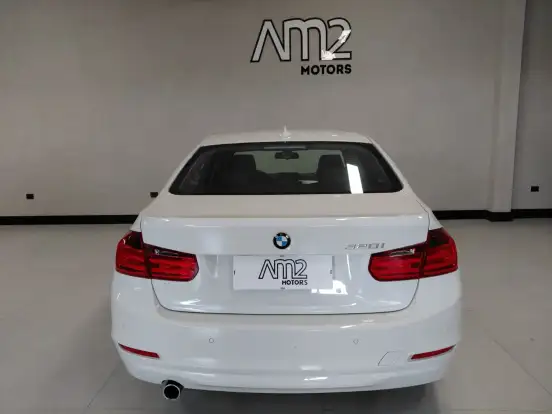 BMW-320i-2013