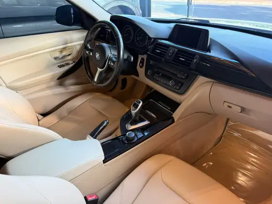 BMW-320i-2014