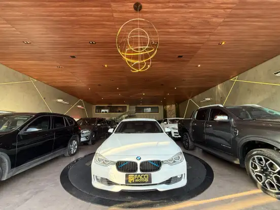 BMW-320i-2014
