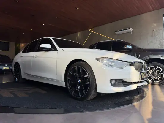 BMW-320i-2014