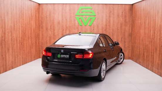 BMW-320i-2013
