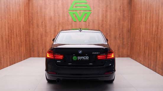 BMW-320i-2013