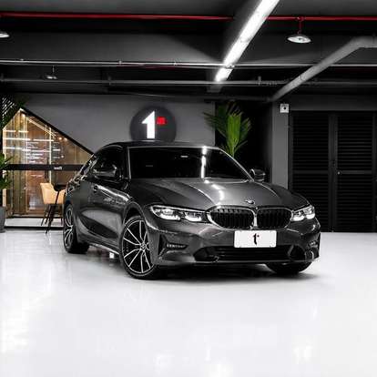 BMW-320i-2022