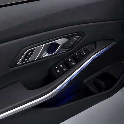 BMW-320i-2022