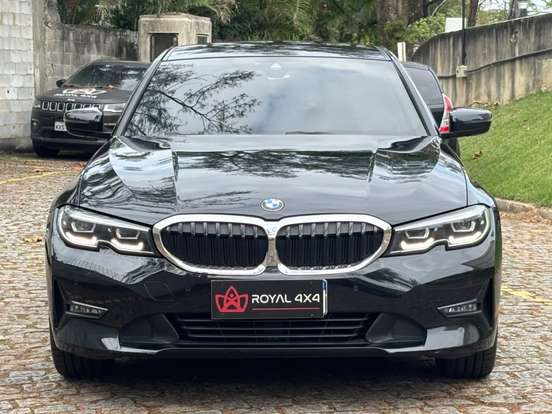 BMW-320i-2022