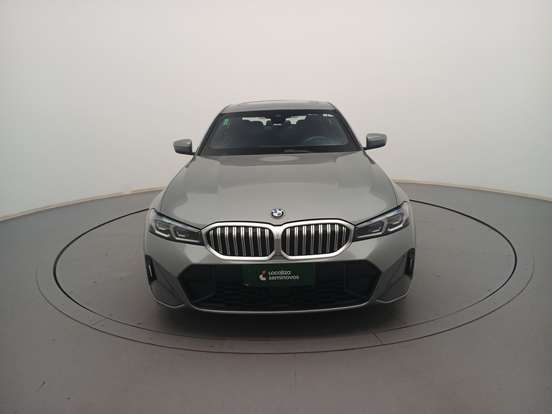 BMW-320i-2023