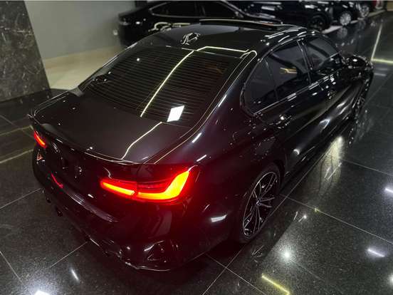 BMW-320i-2024