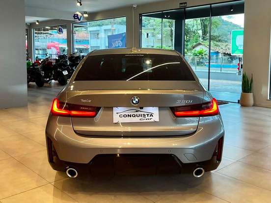 BMW-320i-2.0 16V TURBO FLEX M SPORT AUTOMÁTICO BMW-320i-2024