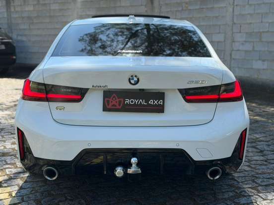 BMW-320i-2024