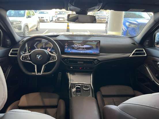 BMW-320i-2025